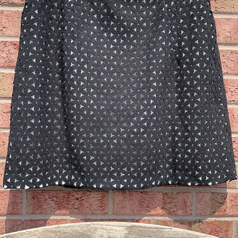 Milly Black Laser Cut Floral Skirt Size 10 Vintage Preppy Old Money - Picture 3 of 10